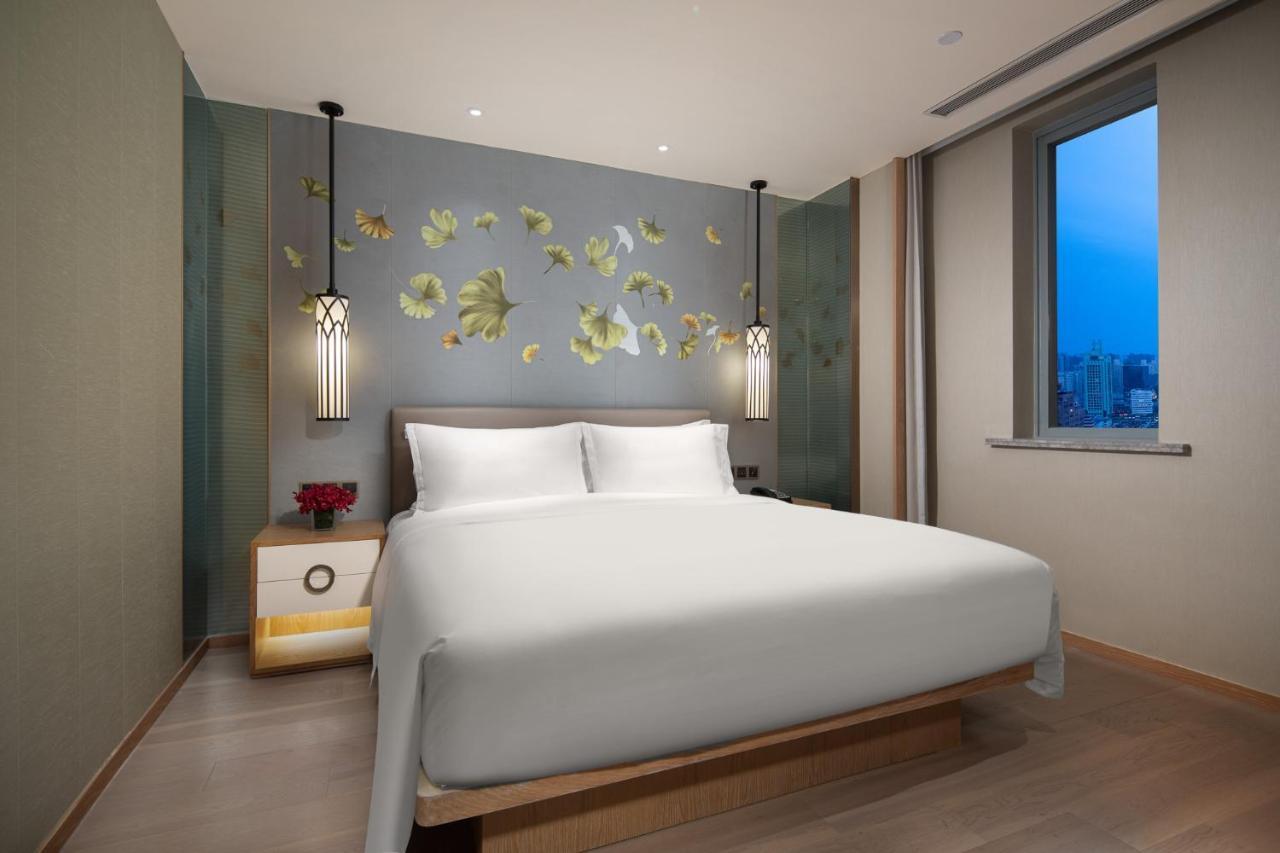 上海南新雅皇冠假日酒店 外观 照片 Deluxe Suite