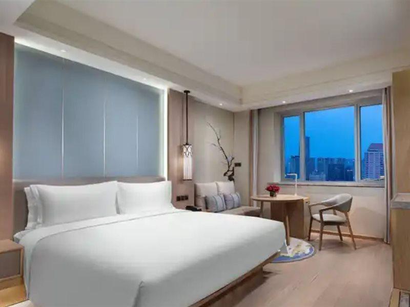 上海南新雅皇冠假日酒店 外观 照片 Deluxe Room