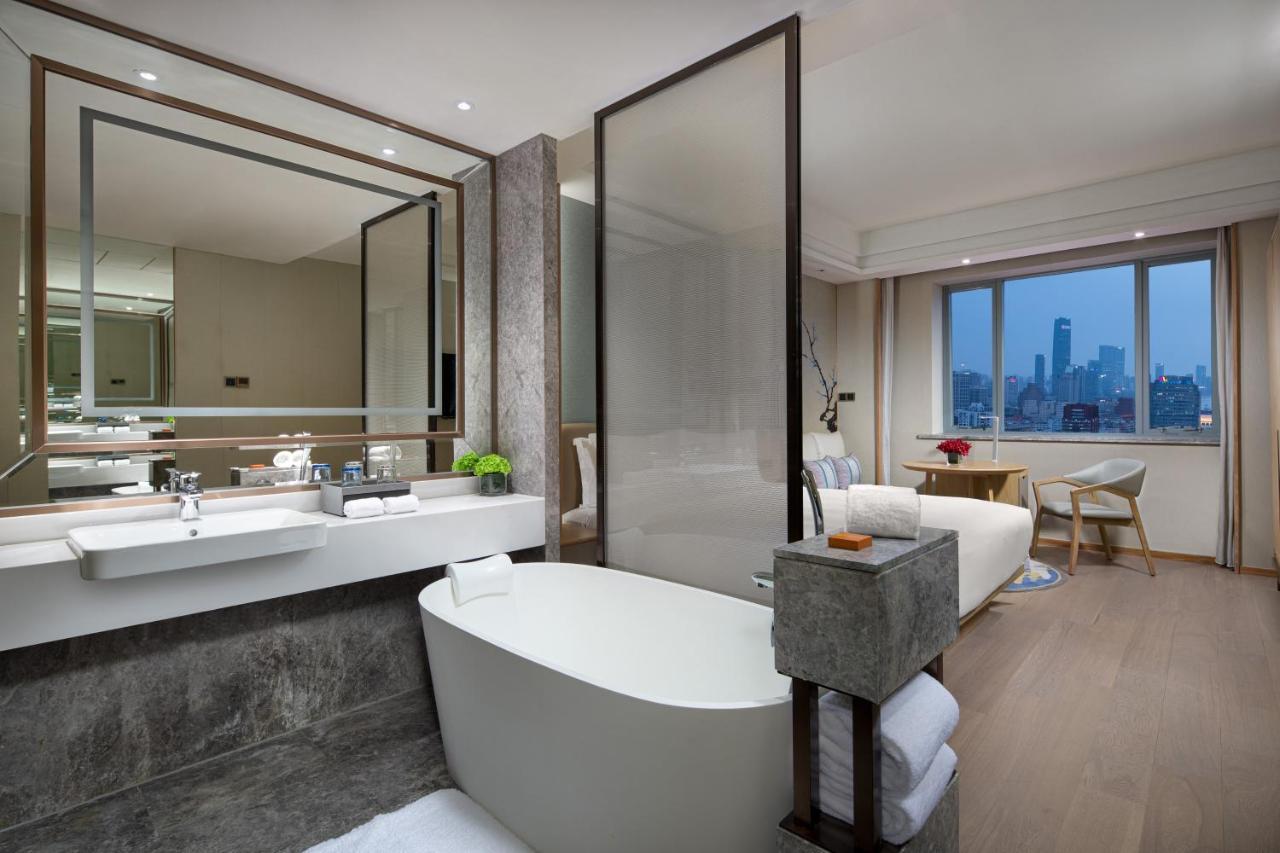 上海南新雅皇冠假日酒店 外观 照片 Deluxe Suite